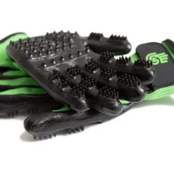 HandsOn Grooming Gloves -Ovation Store 206951 green 1
